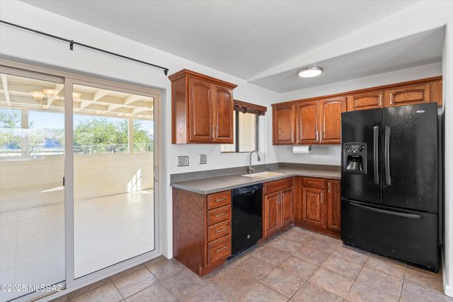 10501 E Calle Del Este, Tucson, AZ 85748