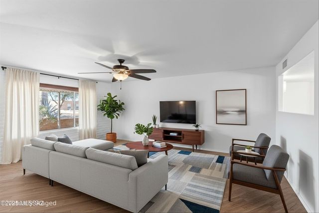 10501 E Calle Del Este, Tucson, AZ 85748