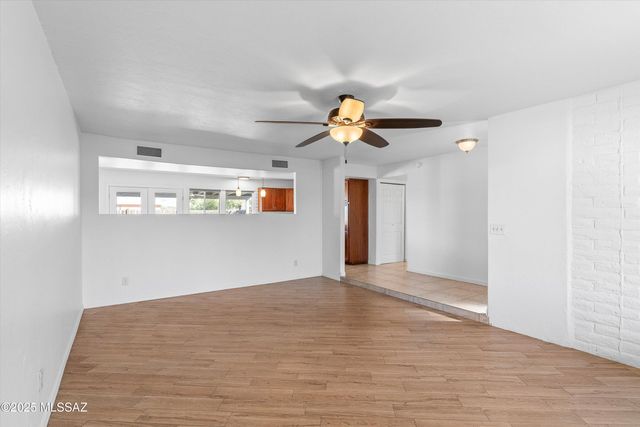 10501 E Calle Del Este, Tucson, AZ 85748