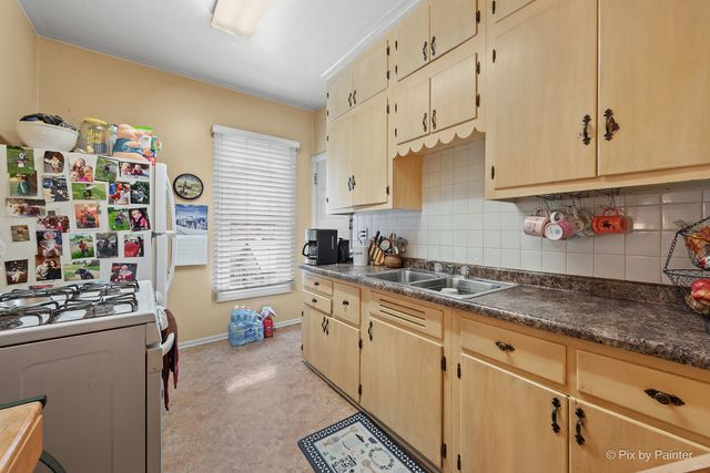 810 W Galena Boulevard, Aurora, IL 60506