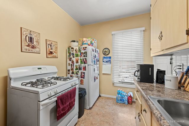 810 W Galena Boulevard, Aurora, IL 60506