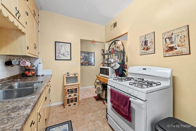 810 W Galena Boulevard, Aurora, IL 60506