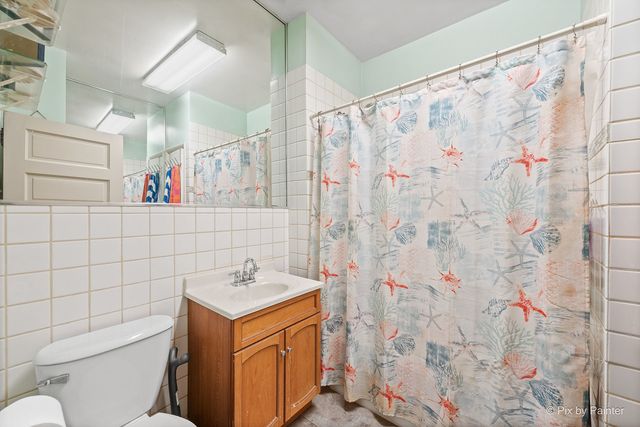 810 W Galena Boulevard, Aurora, IL 60506