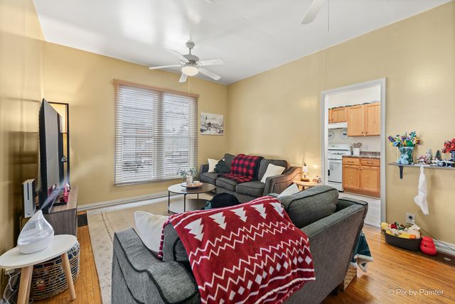 810 W Galena Boulevard, Aurora, IL 60506