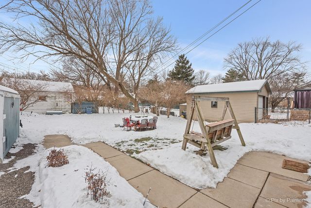 810 W Galena Boulevard, Aurora, IL 60506