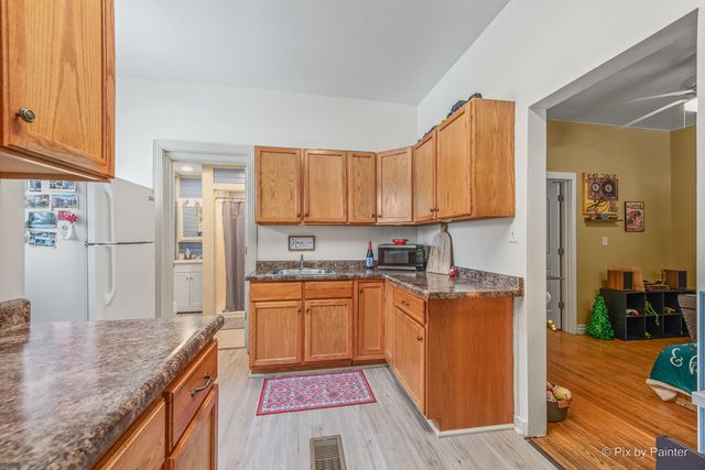 810 W Galena Boulevard, Aurora, IL 60506