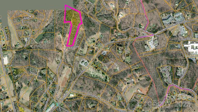 1 Constant Lane, Columbus, NC 28722