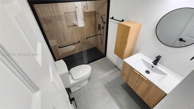 10490 SW 173rd Ter 2, Miami, FL 33157