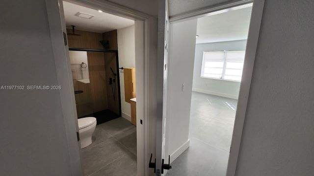 10490 SW 173rd Ter 2, Miami, FL 33157