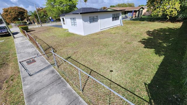 10490 SW 173rd Ter 2, Miami, FL 33157