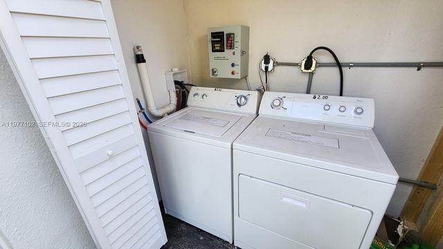 10490 SW 173rd Ter 2, Miami, FL 33157