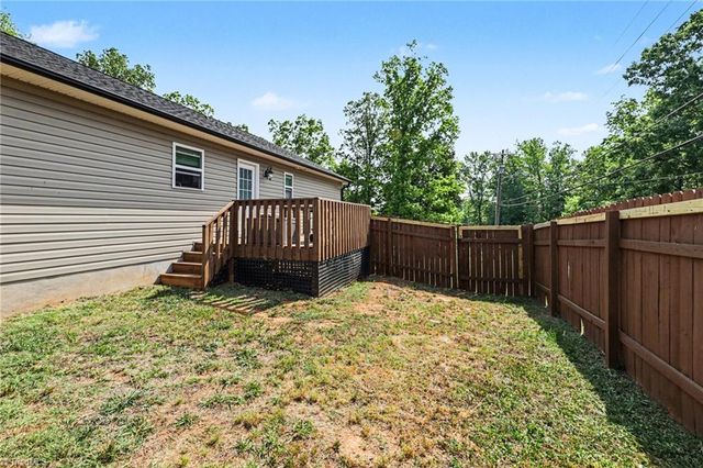 211 Bethlehem Avenue, Thomasville, NC 27360