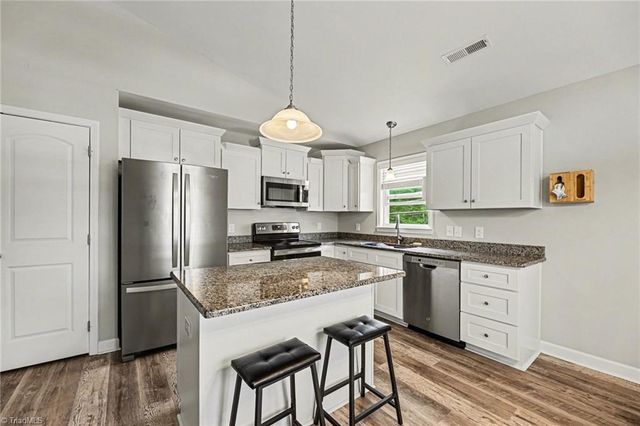 211 Bethlehem Avenue, Thomasville, NC 27360
