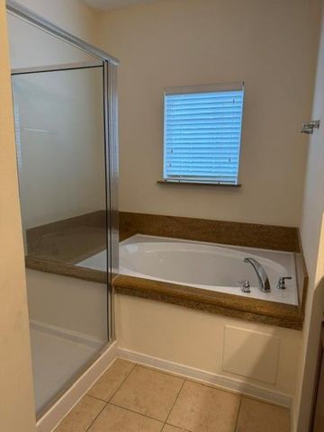 5331 Timber Court Hollow Drive, Houston, TX 77084