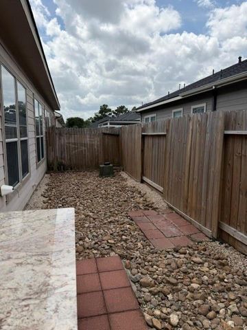 5331 Timber Court Hollow Drive, Houston, TX 77084