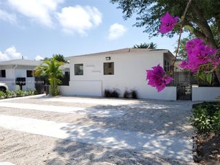 740 SW 9th St, Miami, FL 33130