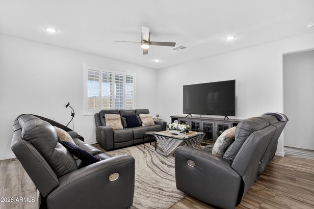 12761 W PARKWAY Lane, Avondale, AZ 85323