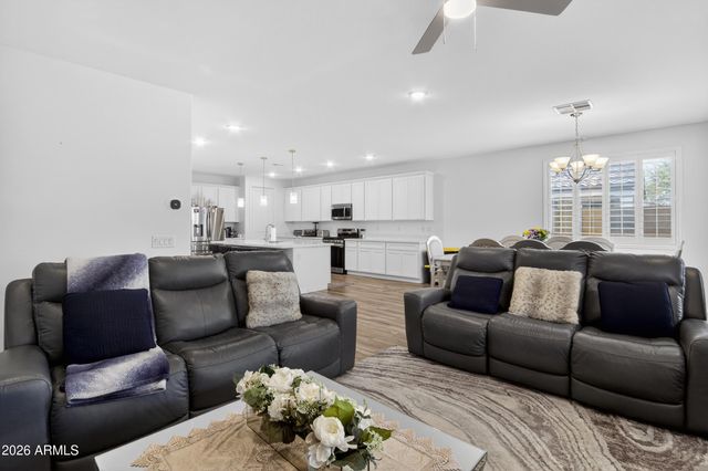 12761 W PARKWAY Lane, Avondale, AZ 85323