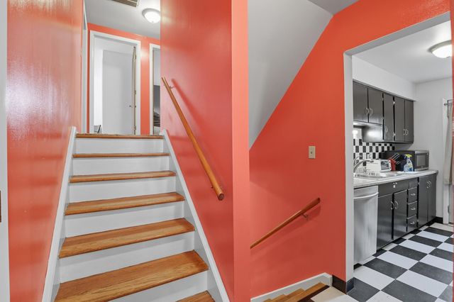 2808 NORDHOLME Avenue, Fort Wayne, IN 46805