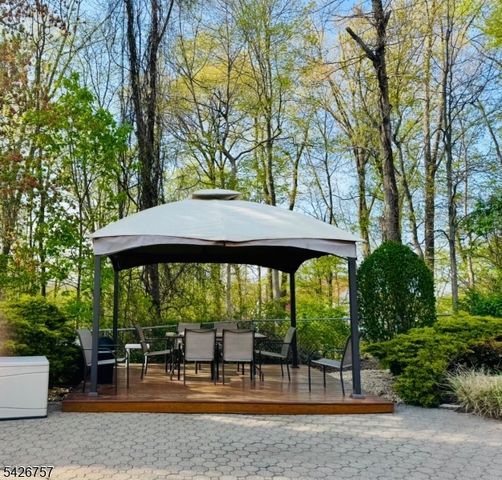 11 Hearthstone Dr, Vernon Twp., NJ 07461
