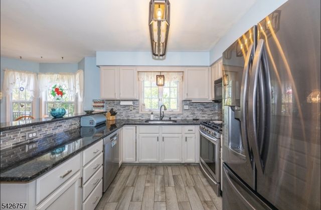 11 Hearthstone Dr, Vernon Twp., NJ 07461