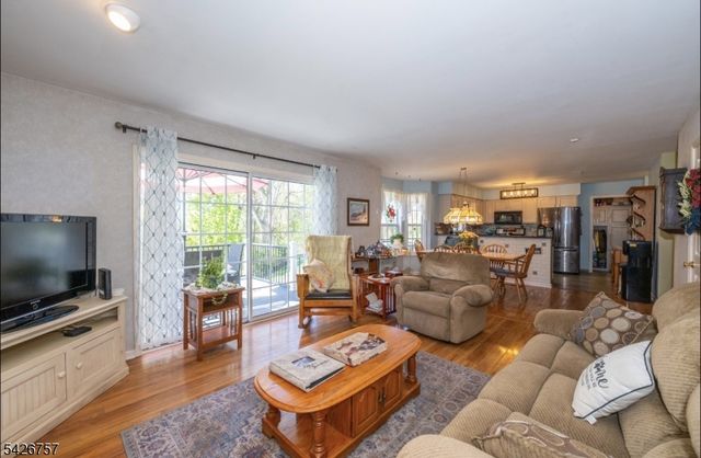 11 Hearthstone Dr, Vernon Twp., NJ 07461