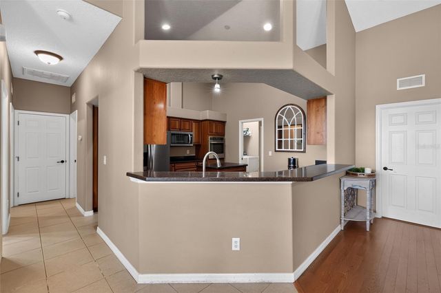 4027 N C 470, Lake Panasoffkee, FL 33538