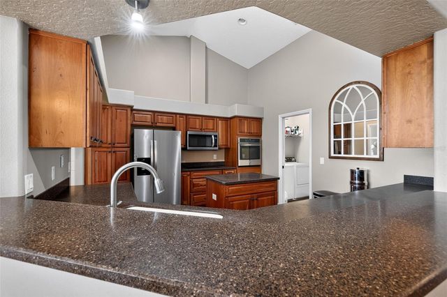4027 N C 470, Lake Panasoffkee, FL 33538