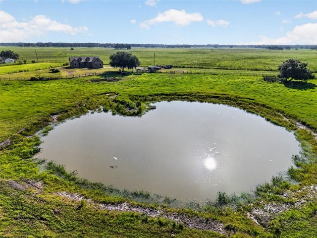 4027 N C 470, Lake Panasoffkee, FL 33538