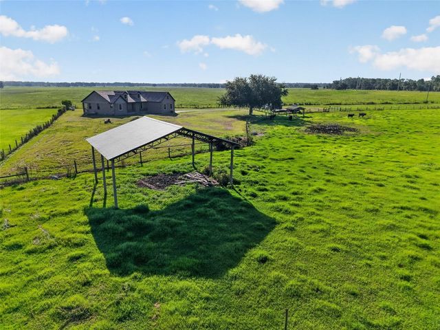 4027 N C 470, Lake Panasoffkee, FL 33538