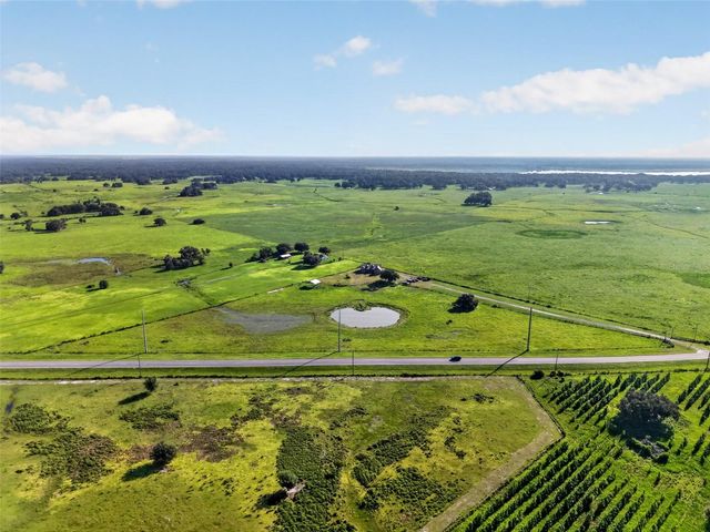 4027 N C 470, Lake Panasoffkee, FL 33538