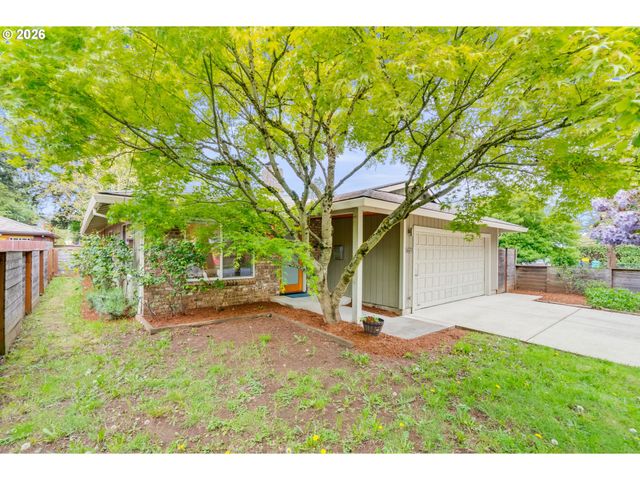 5627 Se HENDERSON St, Portland, OR 97206