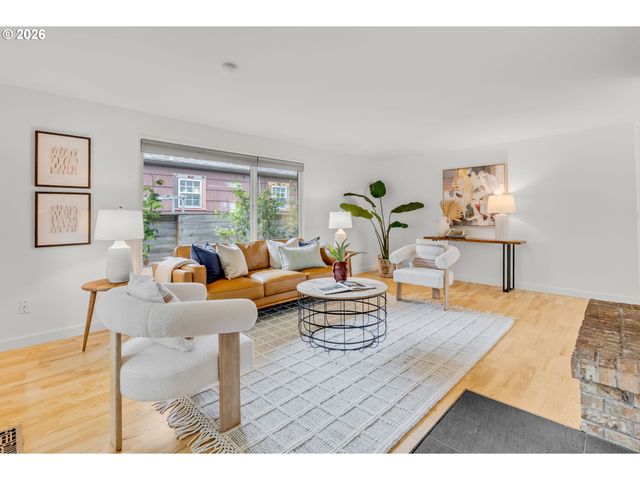 5627 Se HENDERSON St, Portland, OR 97206