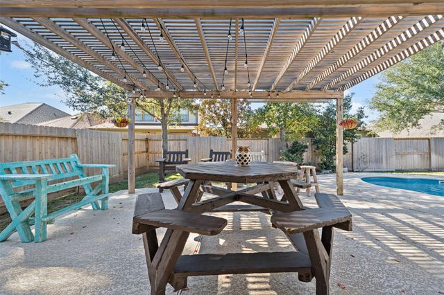 31525 Ember Trail Lane, Spring, TX 77386