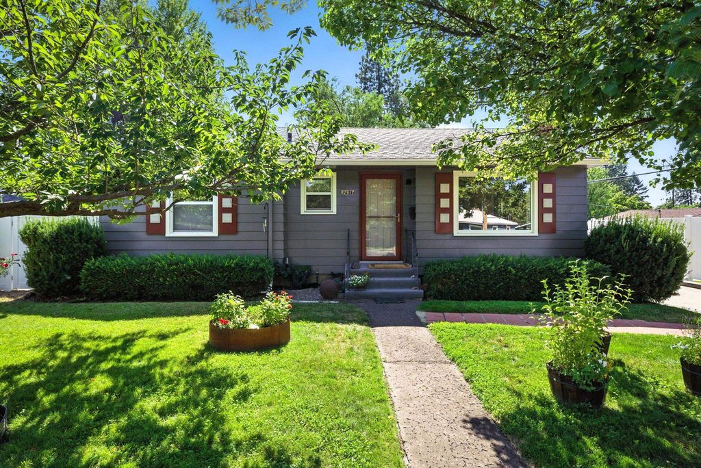 2917 W Sanson Ave, Spokane, WA 99205