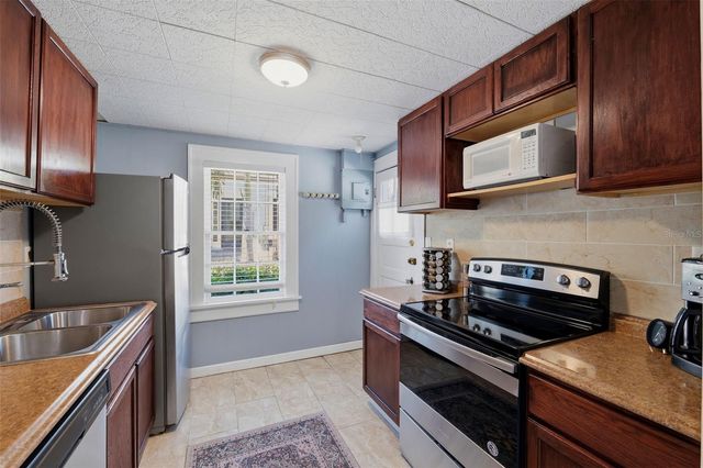 871 17TH AVENUE N, St Petersburg, FL 33704