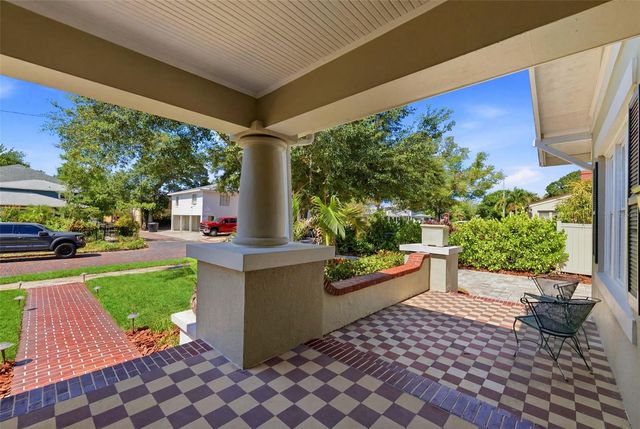 871 17TH AVENUE N, St Petersburg, FL 33704