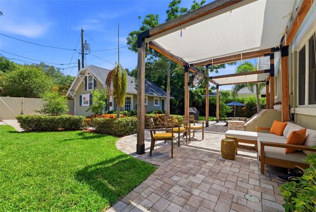 871 17TH AVENUE N, St Petersburg, FL 33704