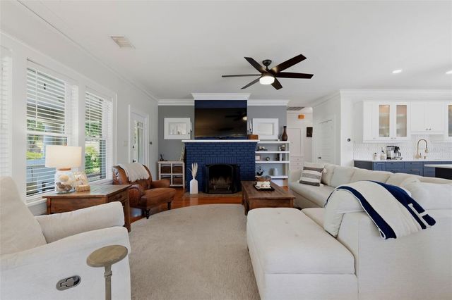 871 17TH AVENUE N, St Petersburg, FL 33704
