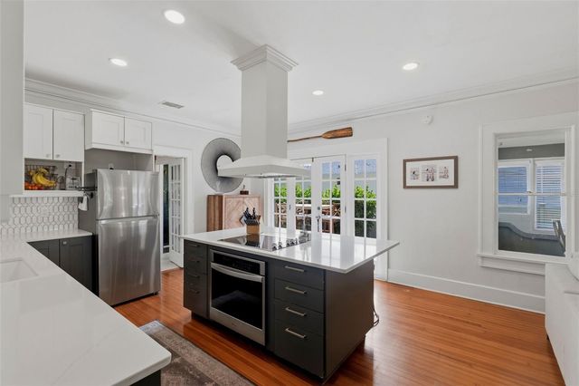 871 17TH AVENUE N, St Petersburg, FL 33704