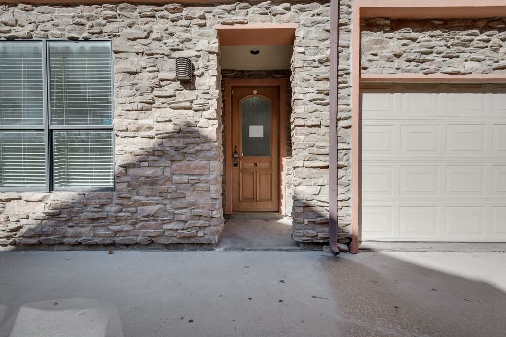 4432 Bowser Avenue B, Dallas, TX 75219