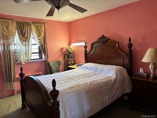 87-19 204th Street A68, Hollis, NY 11423