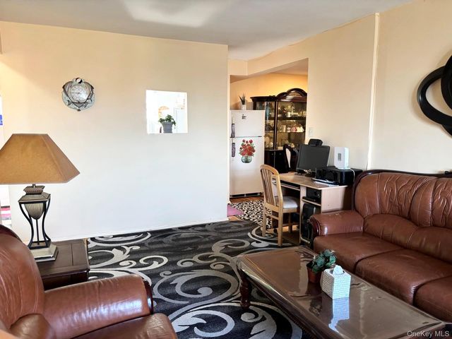 87-19 204th Street A68, Hollis, NY 11423