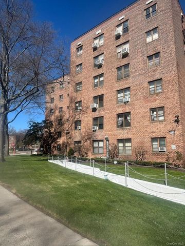 87-19 204th Street A68, Hollis, NY 11423