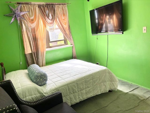 87-19 204th Street A68, Hollis, NY 11423