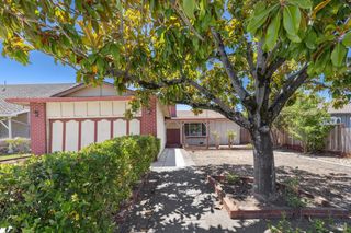 18 Eastside Cir, Petaluma, CA 94954