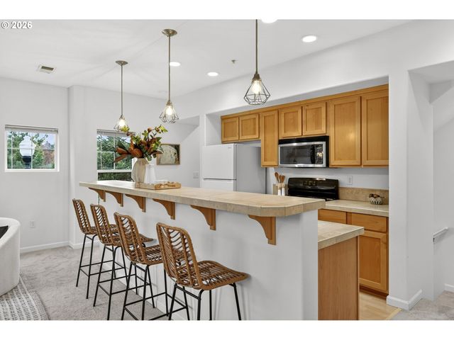 108 Ne CANVASBACK Way 201, Beaverton, OR 97006