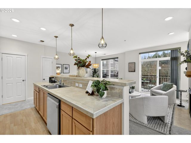 108 Ne CANVASBACK Way 201, Beaverton, OR 97006