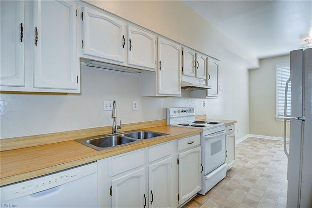 423 W Princess Anne RD, Norfolk, VA 23517