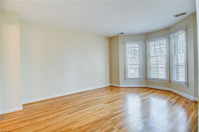 423 W Princess Anne RD, Norfolk, VA 23517